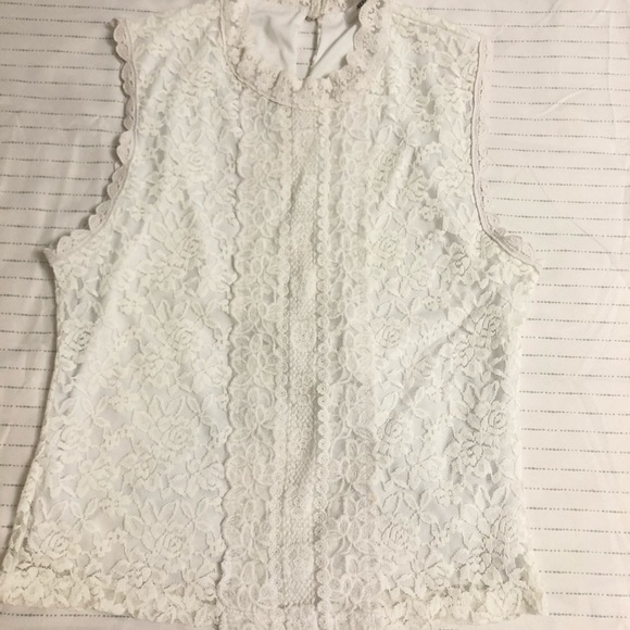 Lace top! - Picture 2 of 2